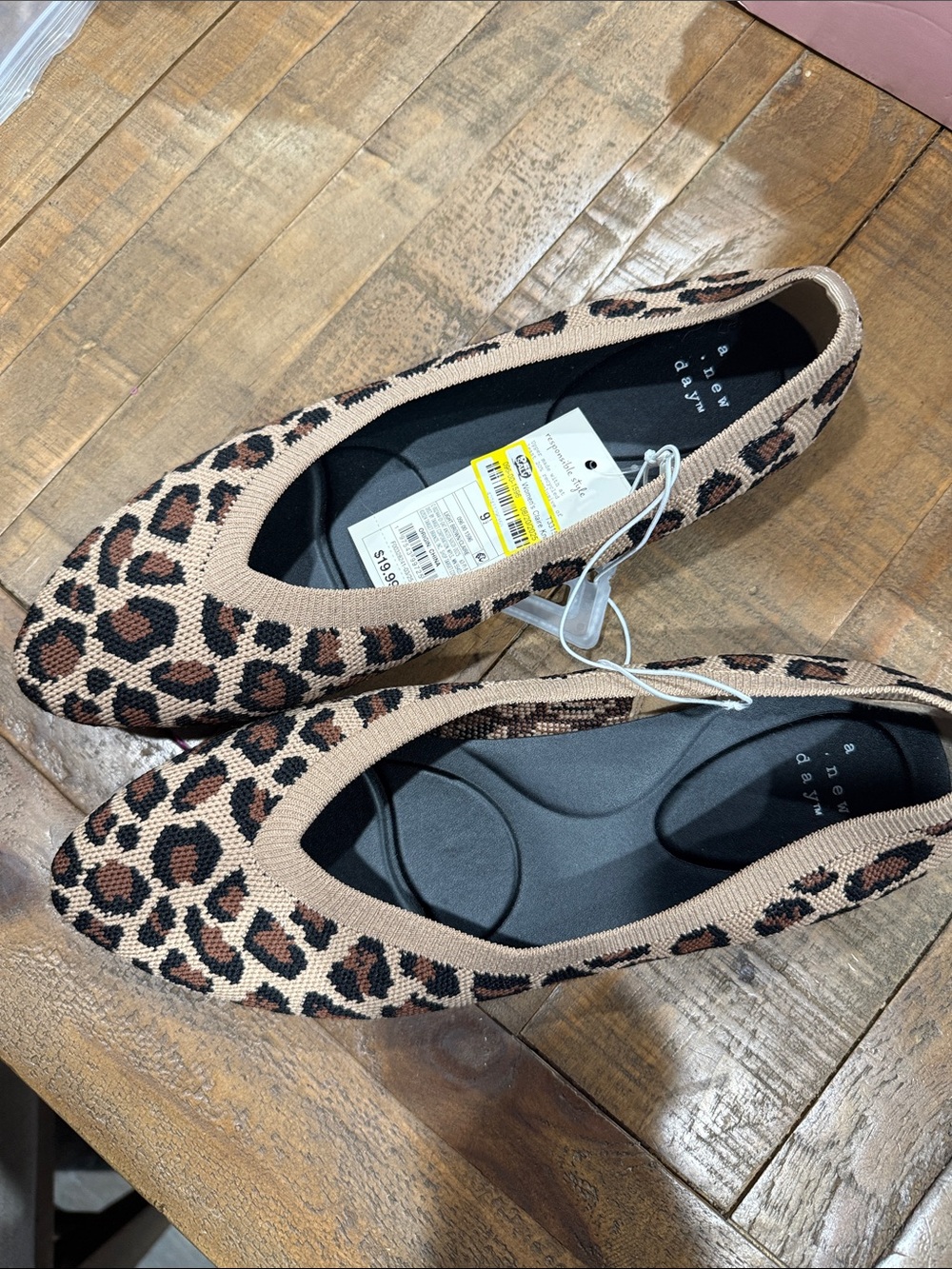 Women’s flats - Picture 3 of 3